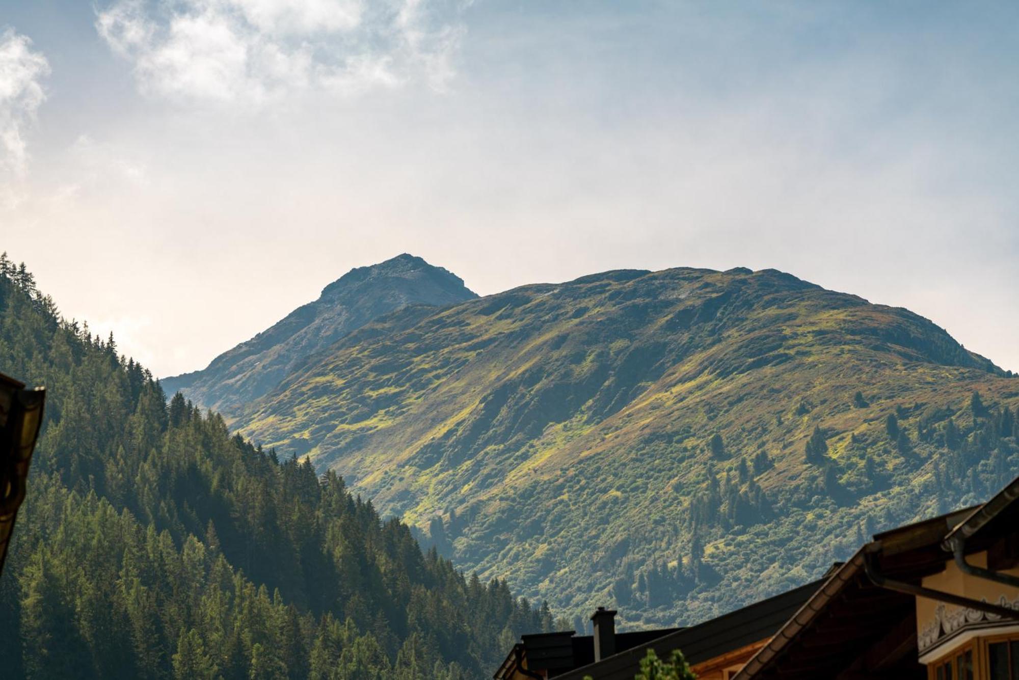 Landhaus Albert Murr Sankt Anton am Arlberg Bagian luar foto